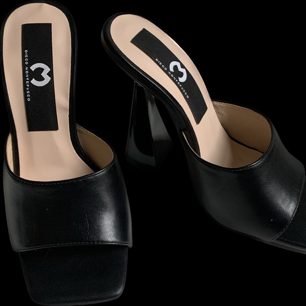 D.M  LA BOT BLJY6530  Black